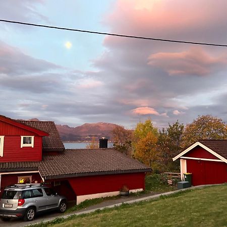 Bed and Breakfast Line Pa Hauane1 Volda Exteriér fotografie