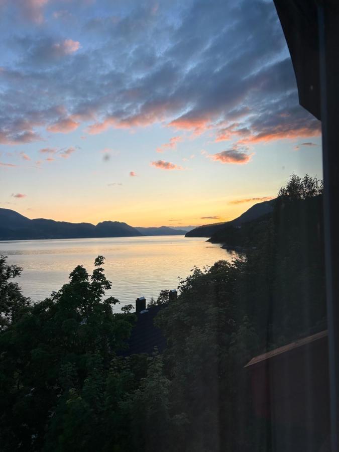 Bed and Breakfast Line Pa Hauane1 Volda Exteriér fotografie