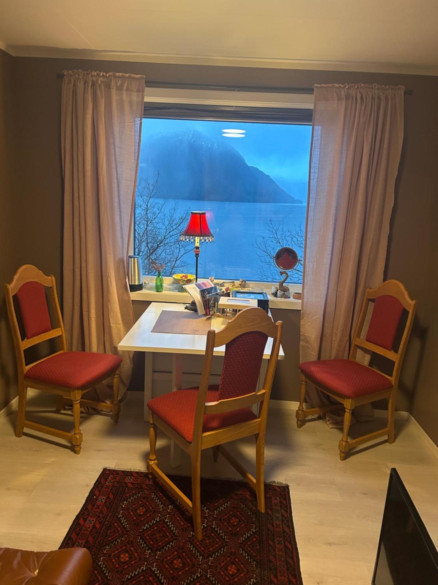 Bed and Breakfast Line Pa Hauane1 Volda Exteriér fotografie